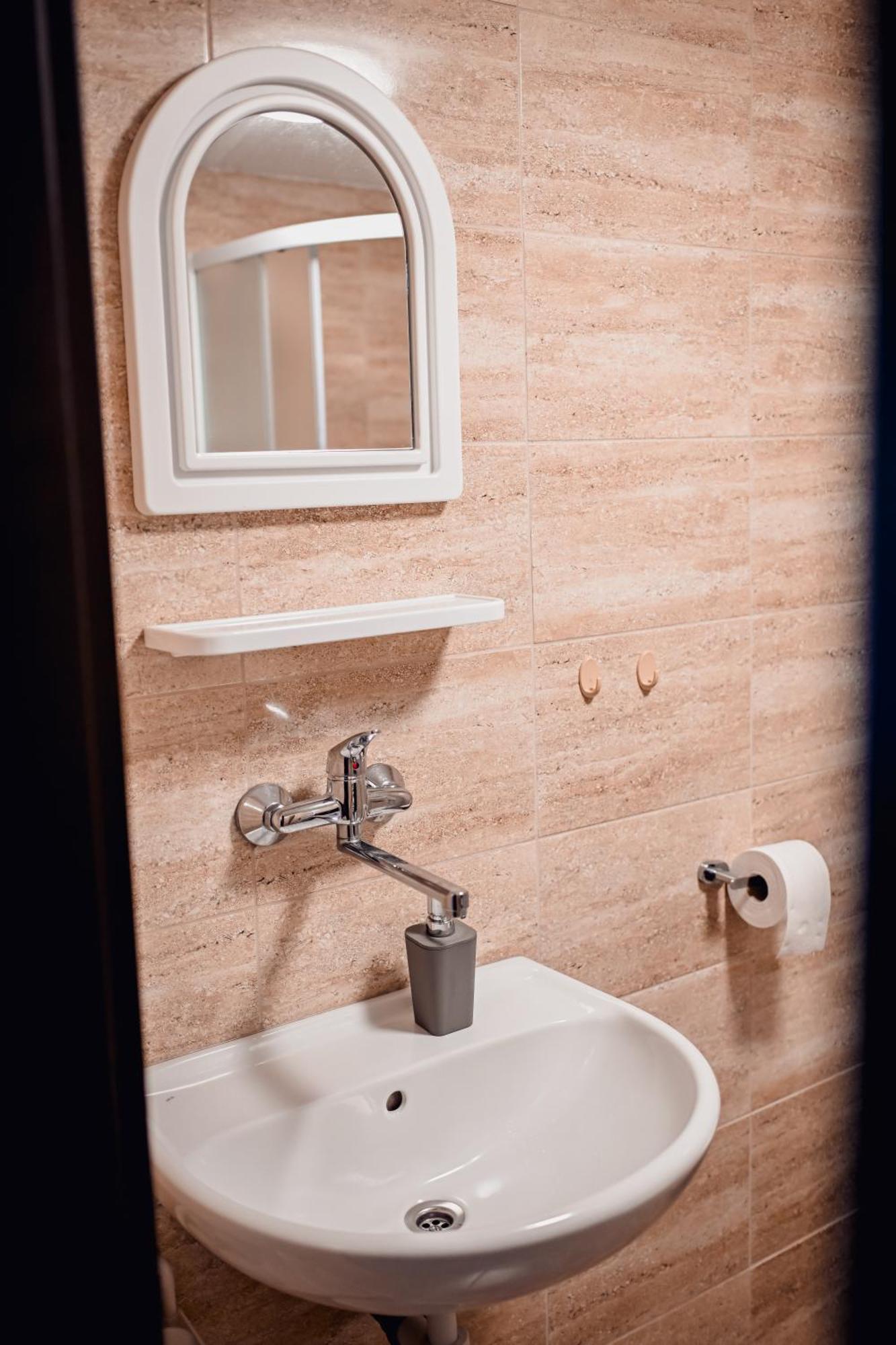 Apartman Pod Zalym Benecko Luaran gambar