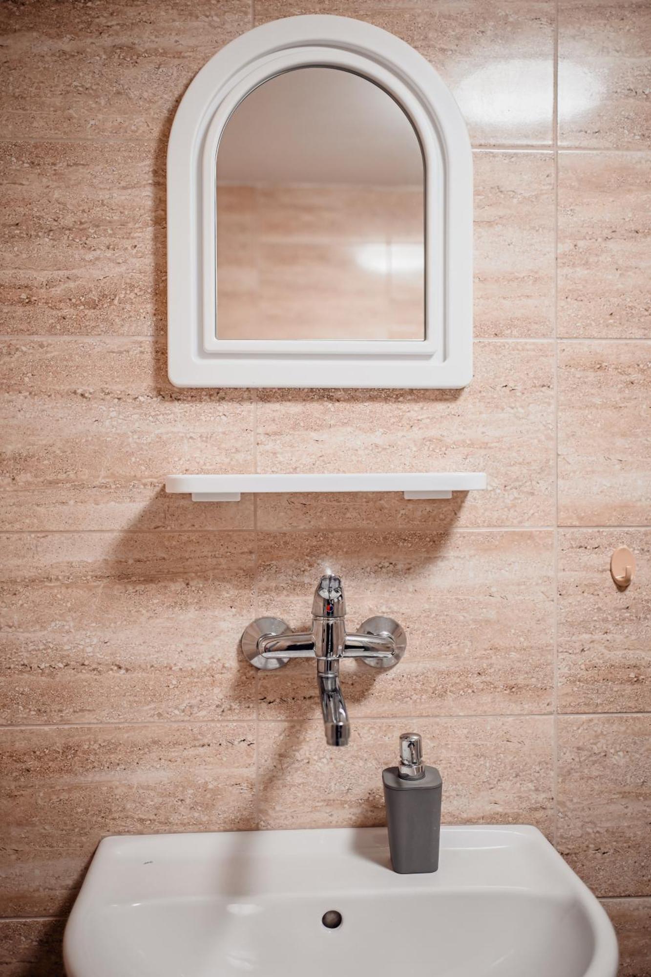 Apartman Pod Zalym Benecko Luaran gambar